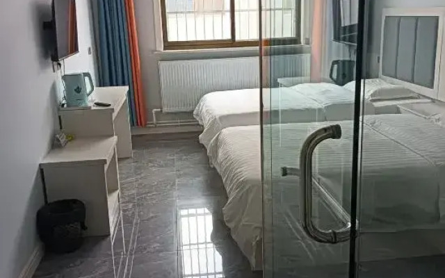 Yunzhihai Hotel (Huashan Visitor Center Branch)