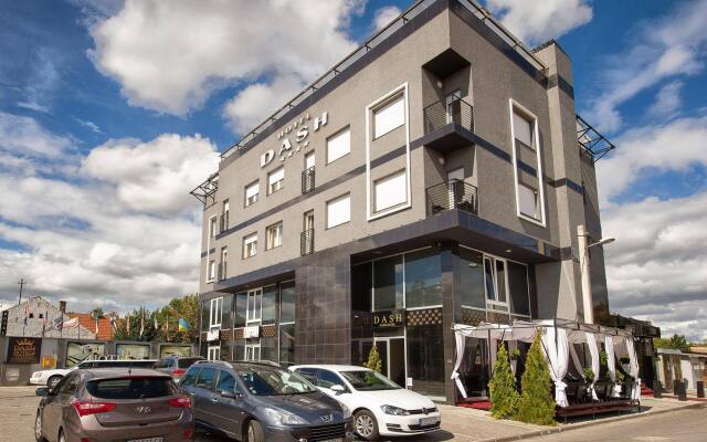 Dash Star Hotel Нови Сад вид на фасад