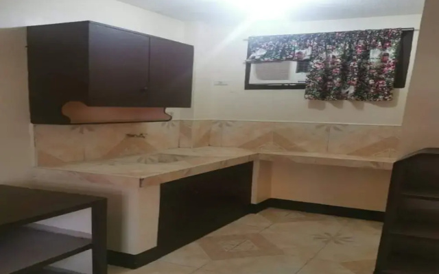 OYO 833 Ln Apartelle