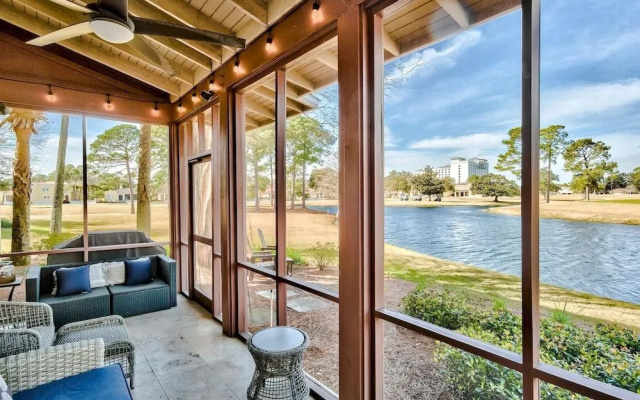 Magnolia Bay 8598