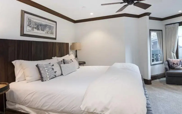 Plaza Lodge #1 5 Bedroom Condo by Redawning