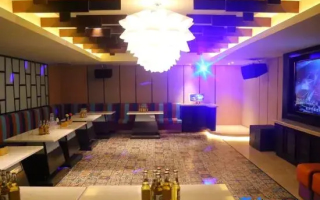 Narada Resort & Spa Phoenix Valley