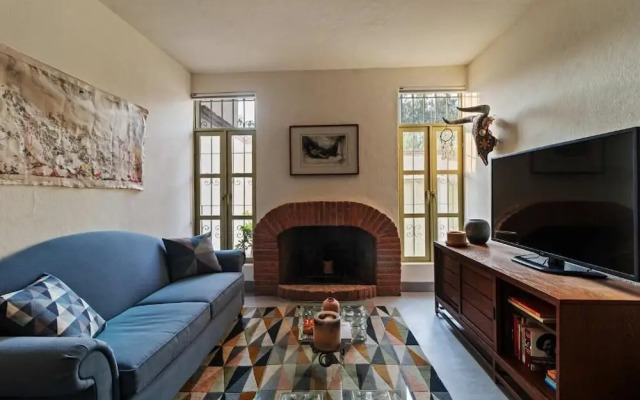 Quiet and Cozy Home with Great Location