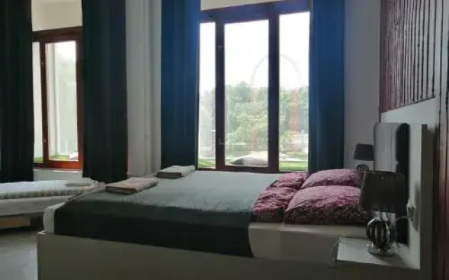 Zoom-Budapest Apartments