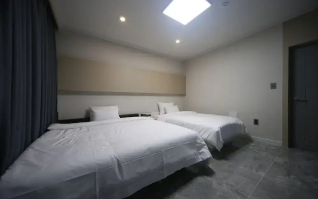 Busan Gangseo Gulangdong Besti Hotel