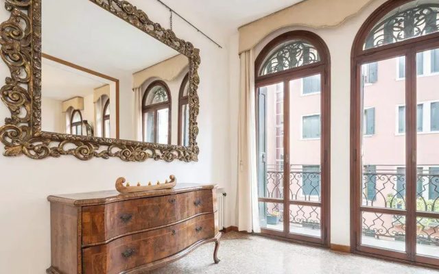 Ve.NI.Ce Cera Casa Dolce Vita