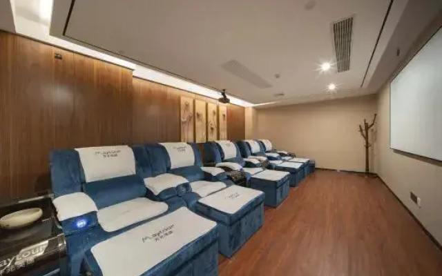 Maytour Hotel(Leather City Yintai City Store)