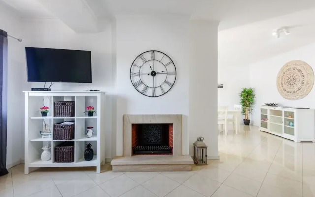Amazing Apartment in Albufeira