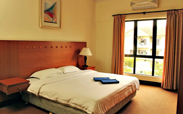 Marina Vacation Condos @ Marina Court Resort Condominium