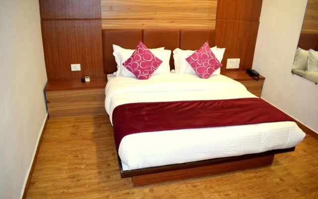 Hotel Palak Palace