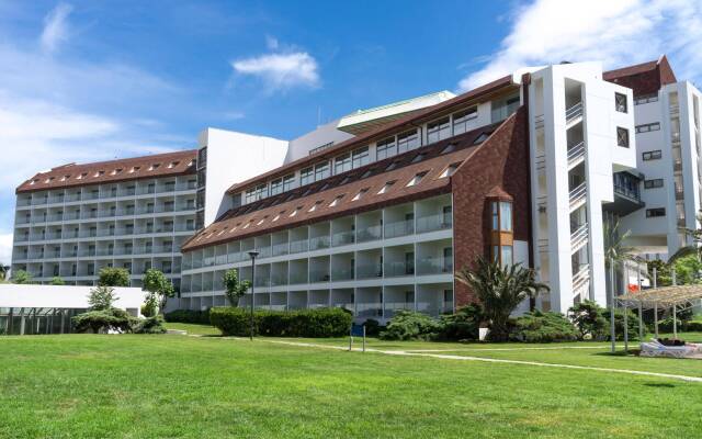 Grand Hotel Ontur - All Inclusive Чешме вид на фасад