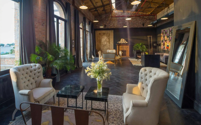 Factoria Hotel
