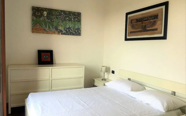 Iris Apartment