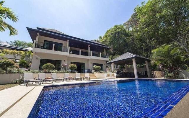 Отель Villa Ploi Attitaya 6 Bed 2 Storey Villa Near Nai Harn Beach Таиланд, Равай - отзывы, цены и фото номеров - забронировать отель Villa Ploi Attitaya 6 Bed 2 Storey Villa Near Nai Harn Beach онлайн вид на фасад