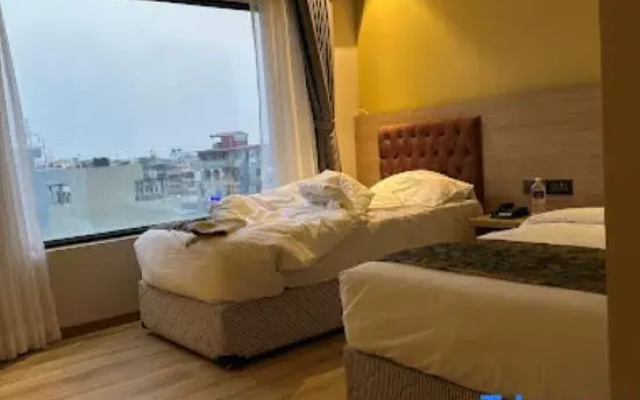 Velvet Luxe Hotel