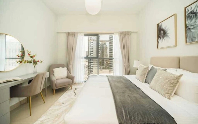 Vogue | Downtown near Dubai Mall | Burj Khalifa