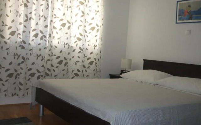 Apartments Jela