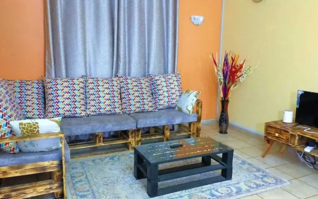Lux Suites Mtwapa Holiday Home