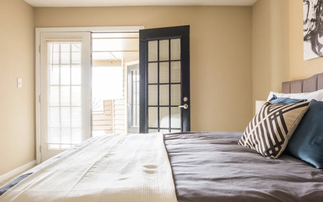 Centrally Located Uptown Apartments