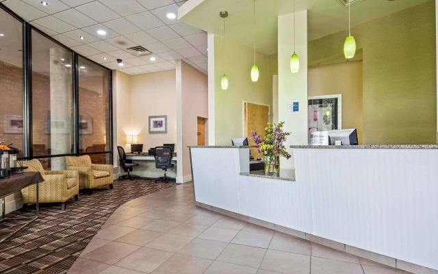 Best Western Plus Philadelphia Airport S. At Widener Univ.