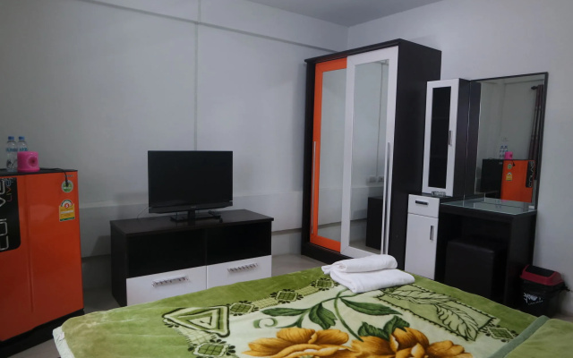 OYO 75414 KJS Pattaya