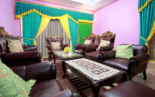 OYO 2838 Hotel Ayu