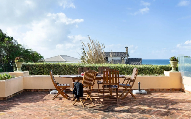 ALTIDO Splendid 4-BR House w/Swimming Pool & Sea View