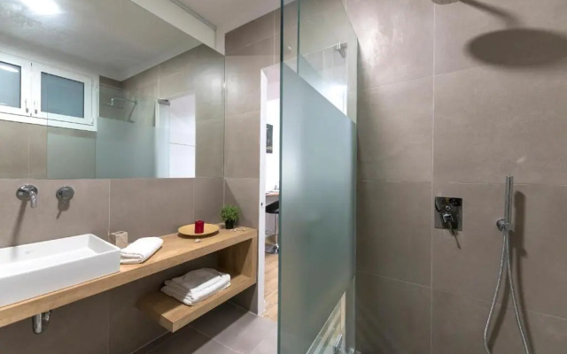 Cute Apartment Close to Acropolis by Cloudkeys