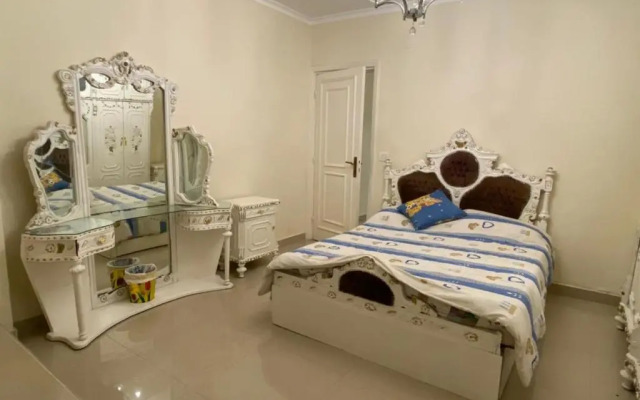 FAMILY ONLY luxury apartment