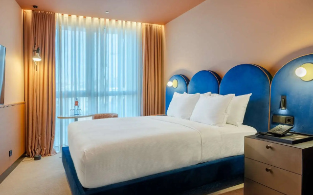 Cenica Porto Hotel, Curio Collection by Hilton