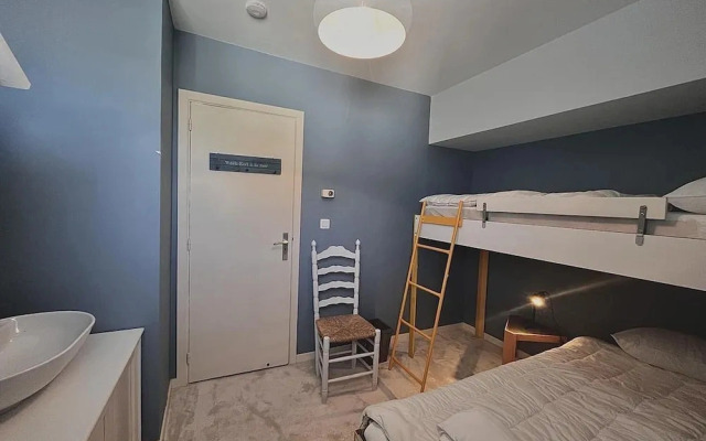 Sea View Family Stay for 8