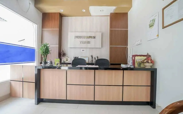 Reddoorz Plus near Palembang Airport 3