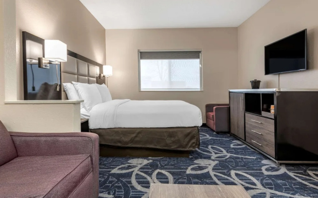 Wingate By Wyndham Liverpool/syracuse