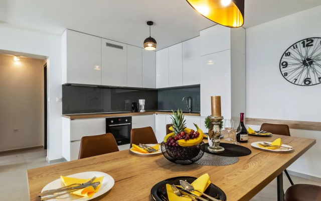 Pleasing Apartment in Crikvenica With Private Pool