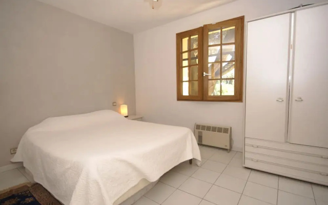 Stunning Villa in Sorgues With Swimming Pool
