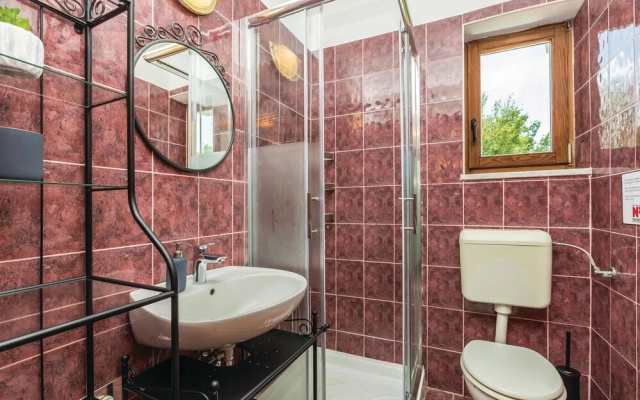 Beautiful Home in Dobrinj With Wifi and 4 Bedrooms
