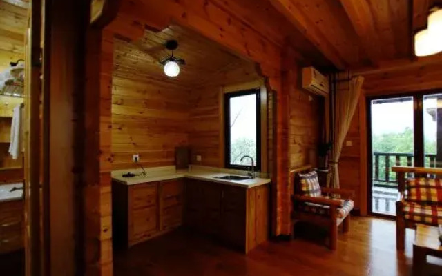 Yunqi Hostel