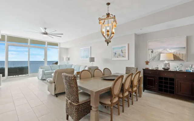 Turquoise Place 1108 D
