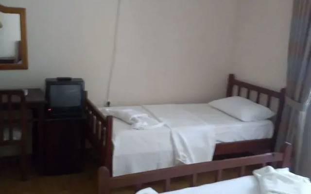 Ela Otel Hisarönü