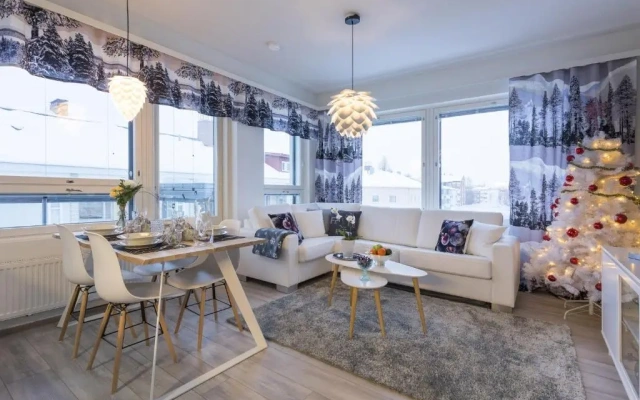 Tuomas´ luxurious suites, Ahola