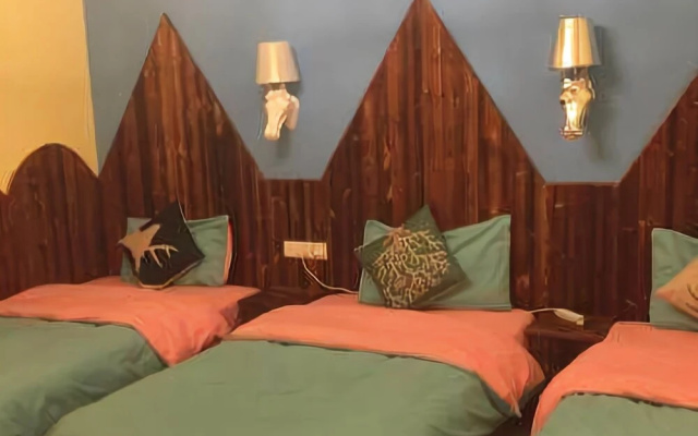 Yijia Theme Apartment