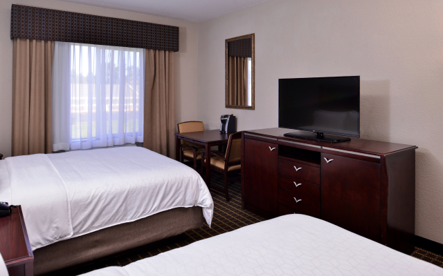 Holiday Inn Express Hotel & Suites Pittsburg by IHG