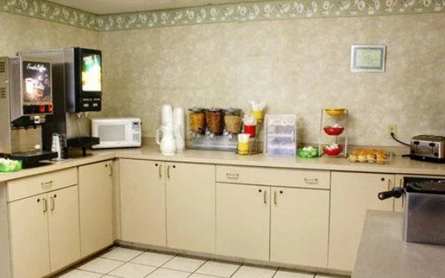 Econo Lodge Terre Haute
