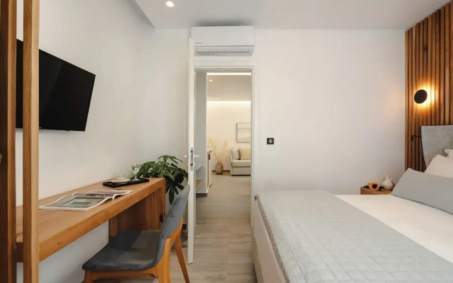 Phaistos Suites