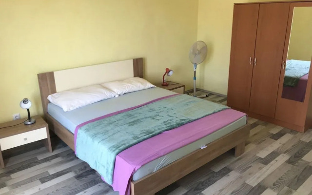 Apartments Peronja Jelsa Seafront