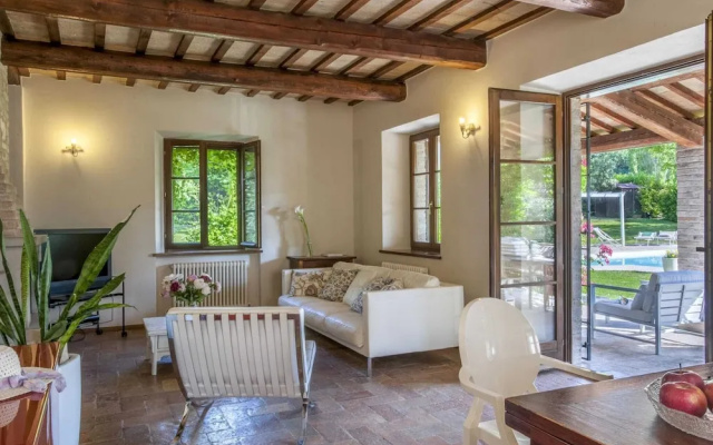 Marche Villa Close Culture
