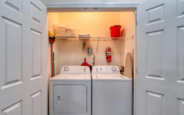 Deluxe 3 Bedroom Apartment 404