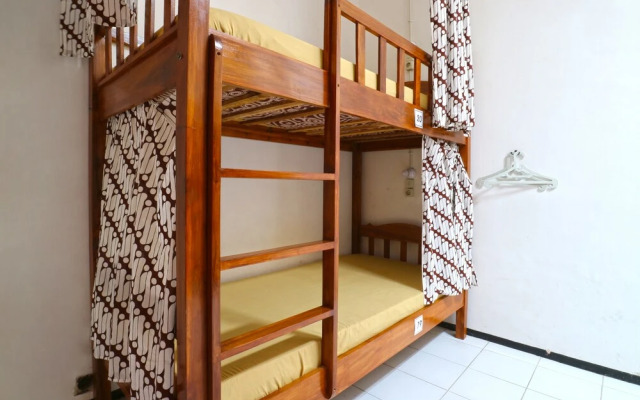 Rumah Larasati - Hostel
