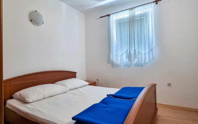 Awesome Apartment in Jasenice With Wifi and 2 Bedrooms