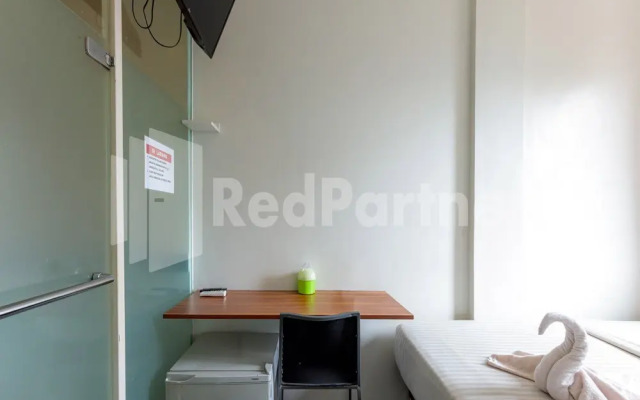 Ichiza Room RedPartner